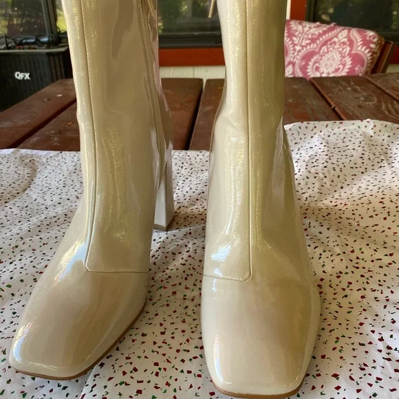 Steve Madden Patent Boots - Picture 2 of 4